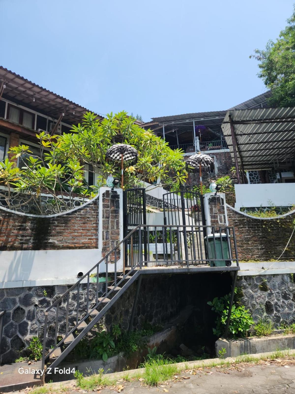 Omah Kenangan At Seven Trumpets Wisma tamu *