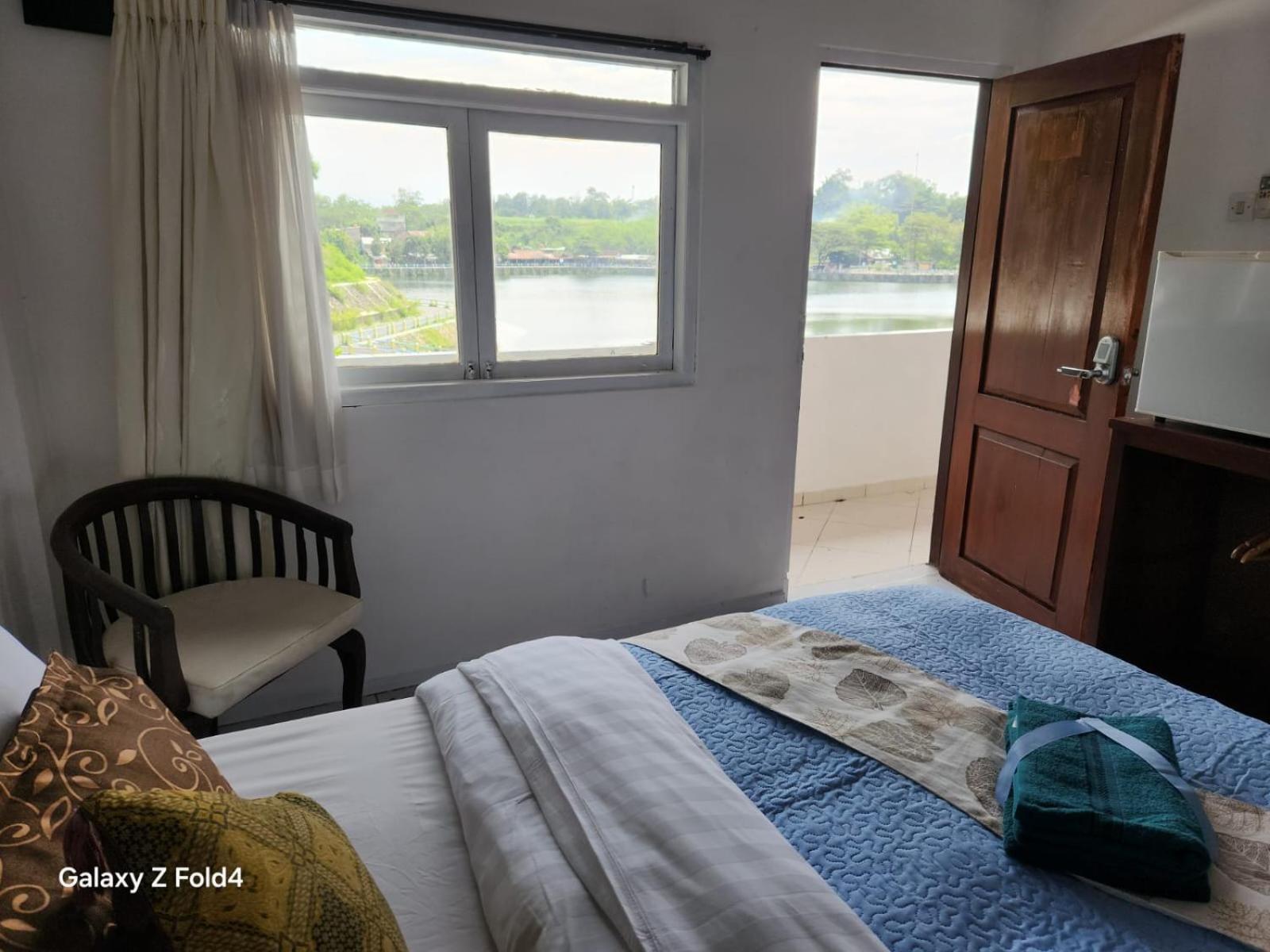 Wisma tamu Omah Kenangan At Seven Trumpets